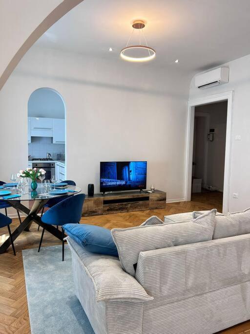 Ivi - Boutique Home ตรีเอสเต ภายนอก รูปภาพ